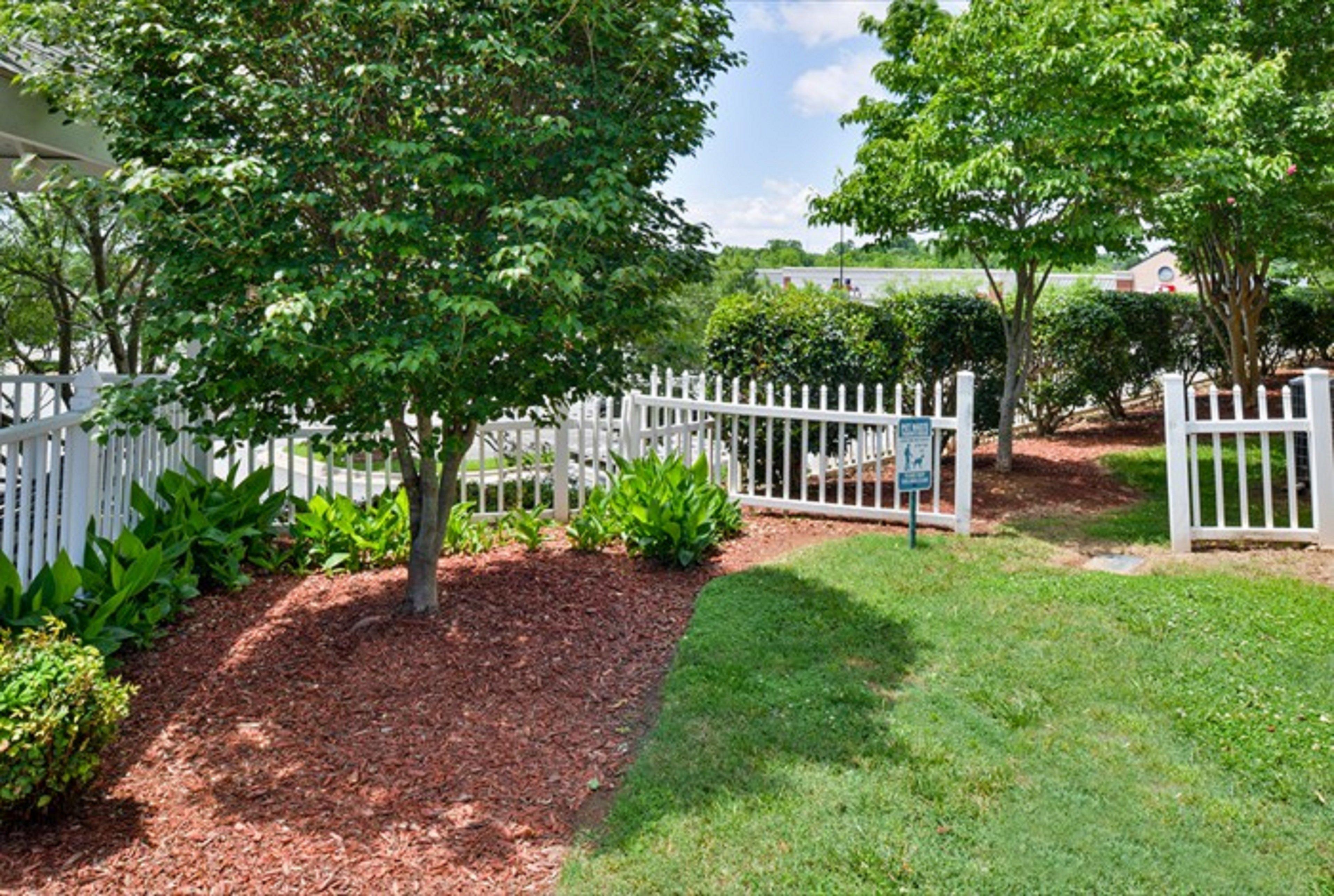 Holiday Inn Express Hotel & Suites Mooresville - Lake Norman By Ihg Exterior foto